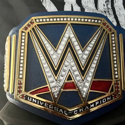 WWE UNIVERSAL CHAMPIONSHIP 