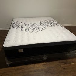 Full Size Mattress Pillow Top New 12"