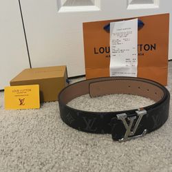 Louis vuitton belt, black, and size 42