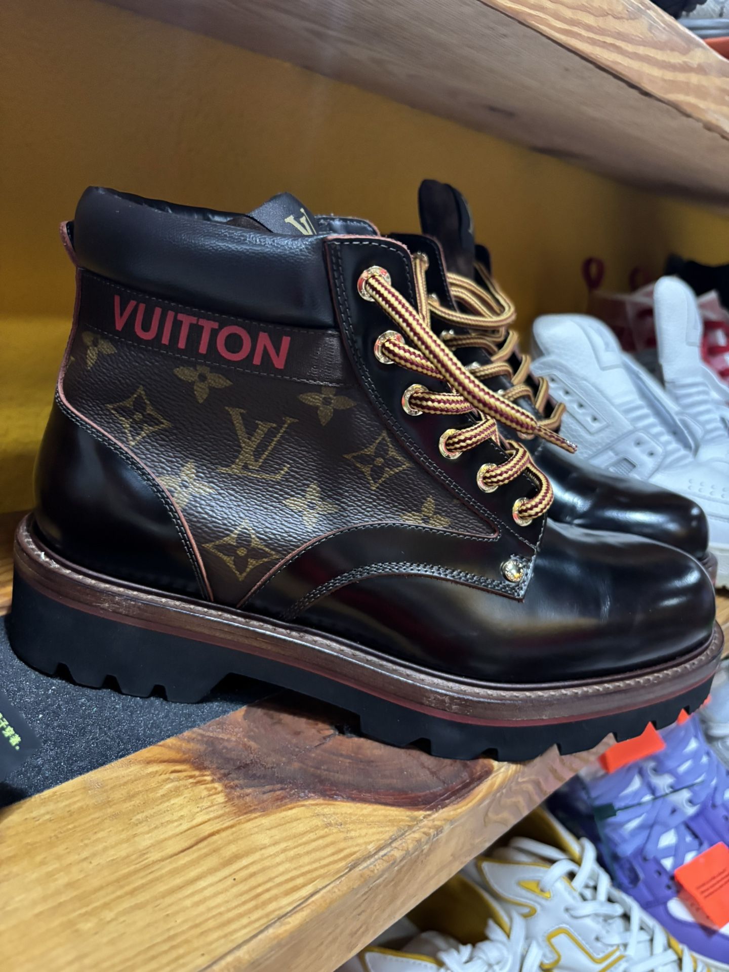ILouis Vuitton Boots-made In Italy