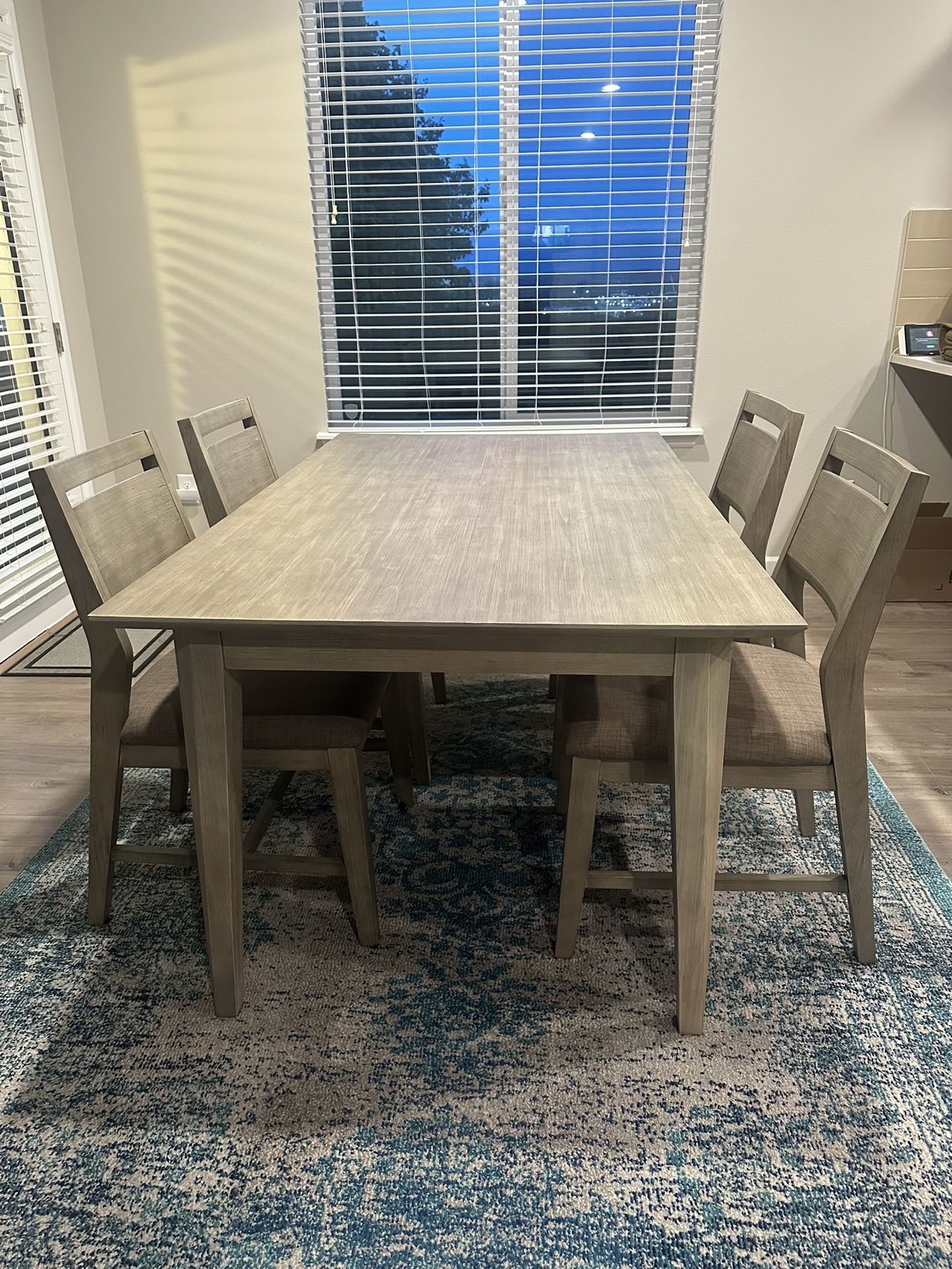 Beautiful Macy’s Dining Set