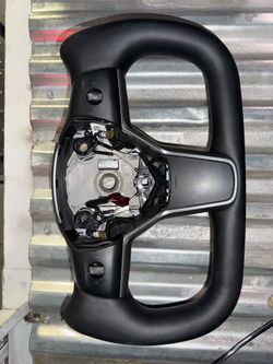 Tesla Yoke Steering Wheel