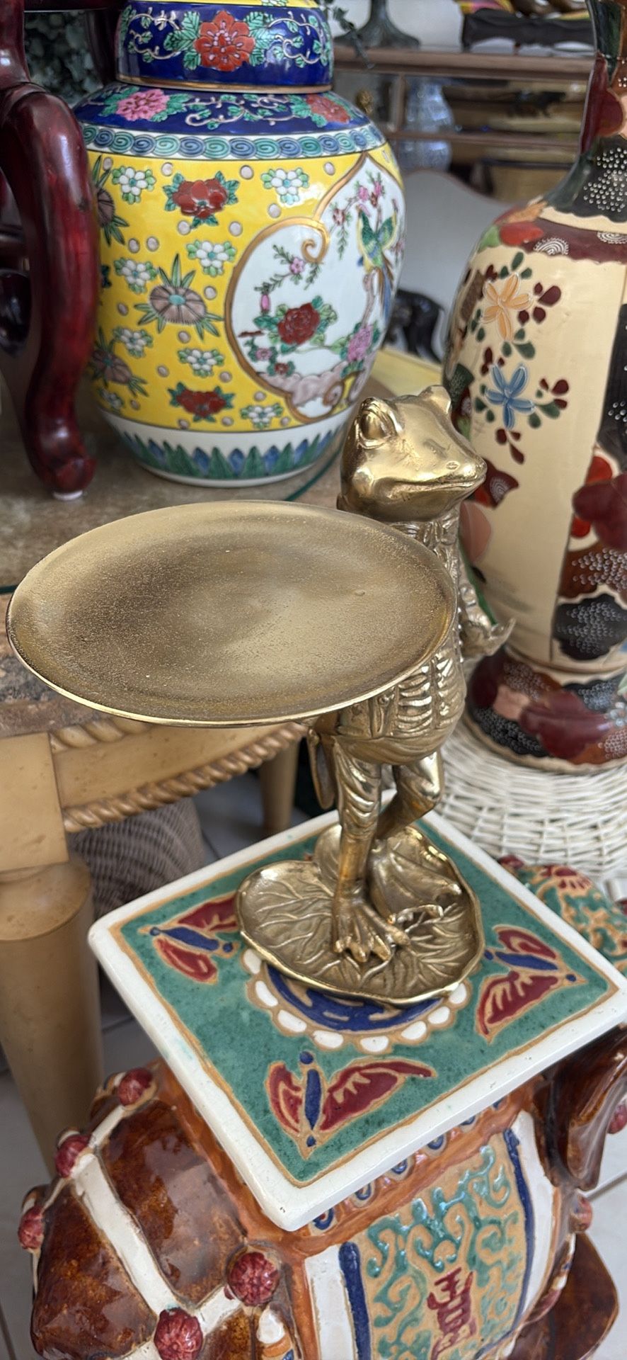 BIG YELLOW GINGER JAR SIGNED HAND PAINTED IMARI . Vintage Antique Asian Chinese Chinoiserie Black & Gold $65.