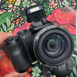 Fujifilm FinePix S4840 16MP Digital Camera
