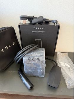 OEM Tesla Charging Bundle – Gen 2 Mobile Connector, CCS Combo 1 (CCS1), J1772 Adapter, NEMA 14-50 & 5-15