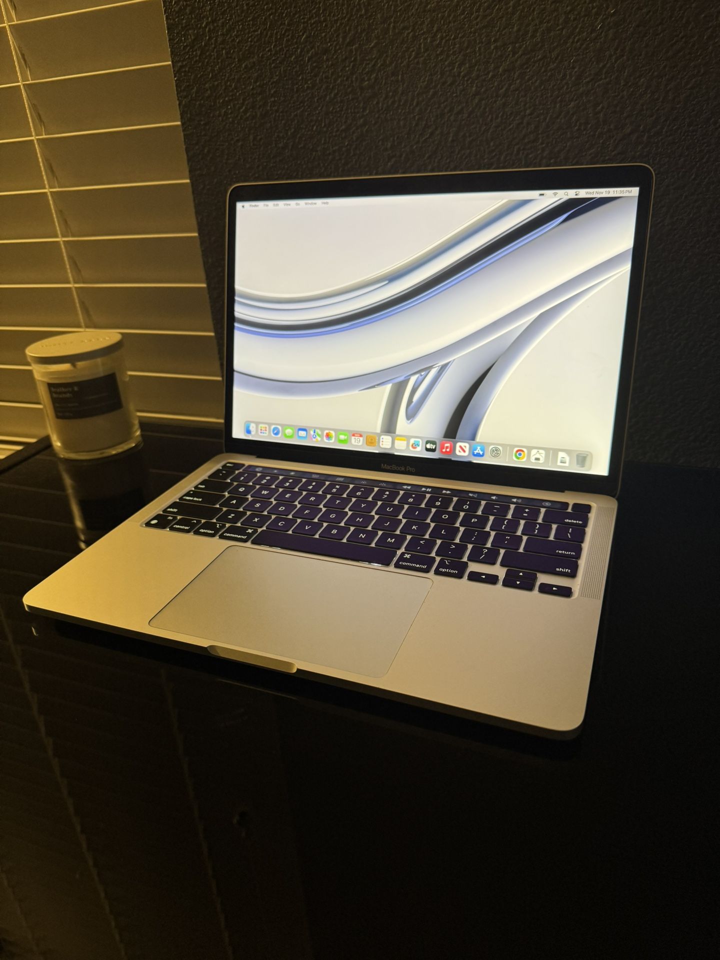 MacBook Pro 13” Apple M1 8GB RAM 256GB SSD Like New Condition