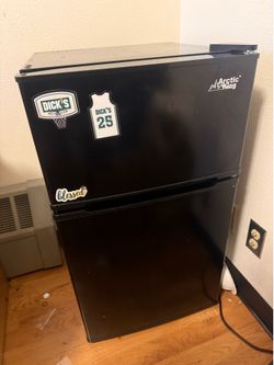 Mini fridge