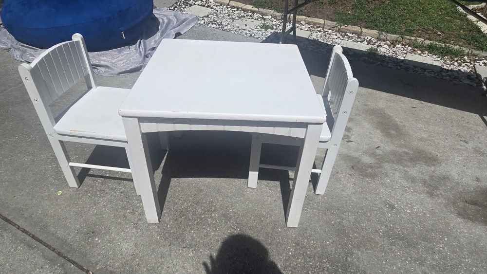 Kids Table And Chairs