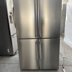 Beko  beautiful stainless steel refrigerator looks like new French door everything works perfectly first come first served 