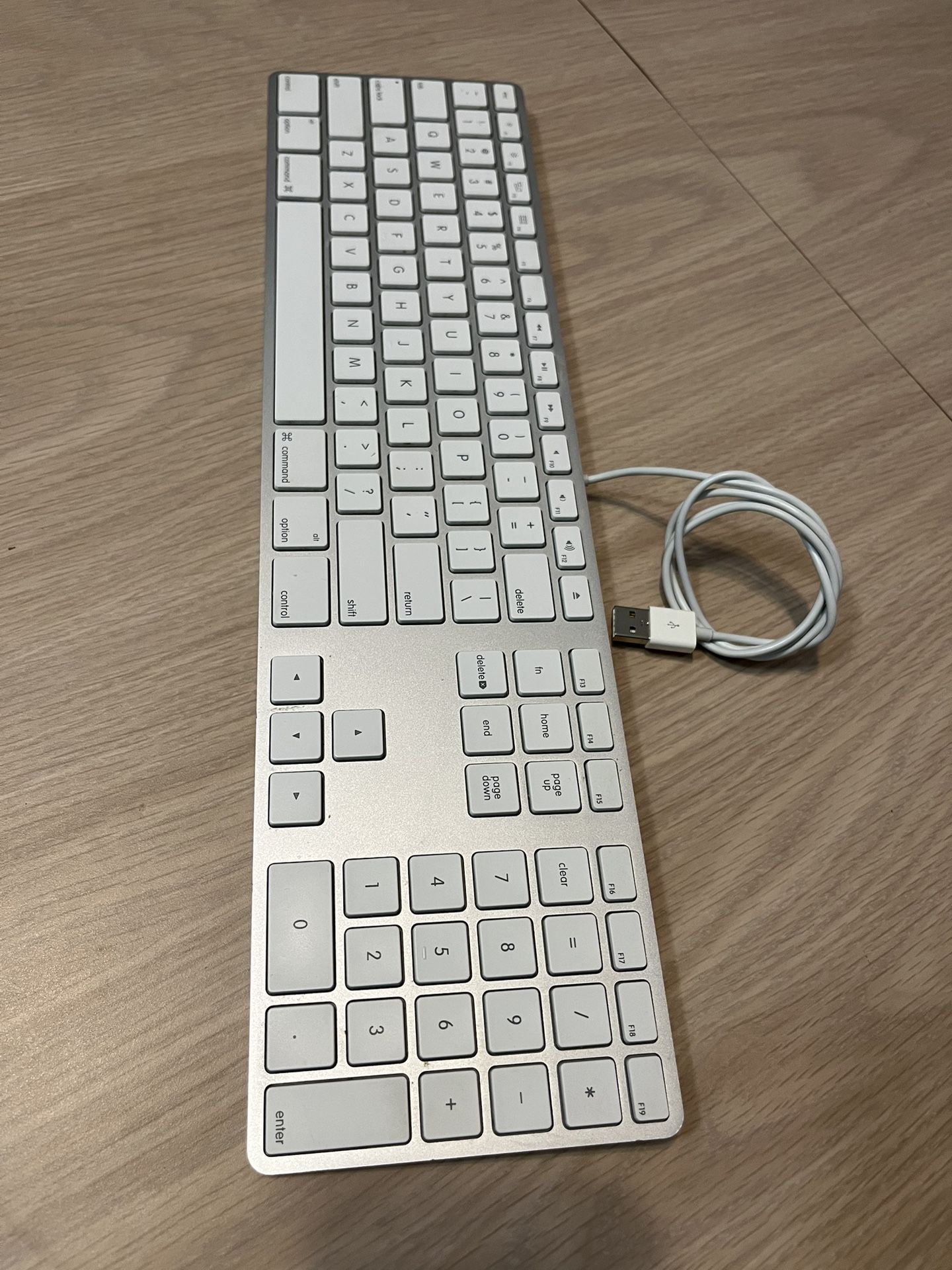 Apple Wired Keyboard Model A1243 EMC2171