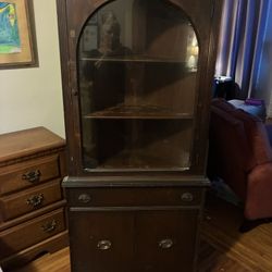 Original Antique Mahogany Corner Hutch. Late 1800’s, early 1900’s. 