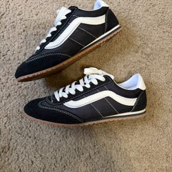 Women’s Size 7 Black And White Suede “serio”  Old School Vans 