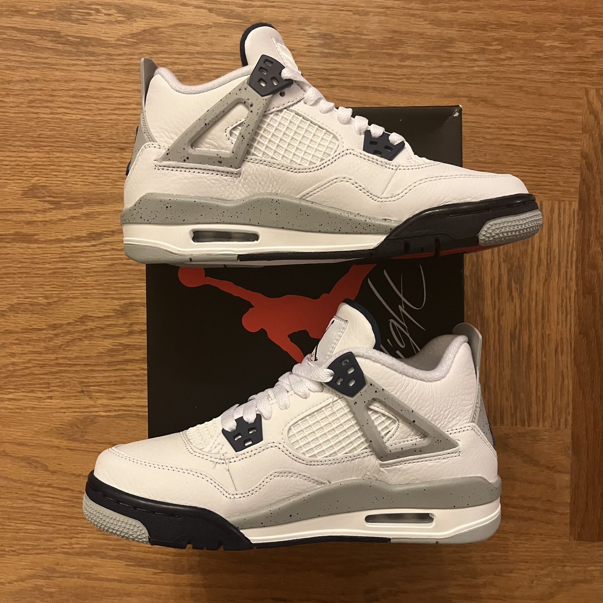 Air Jordan 4 Midnight Navy Blue White New Size 6y GS