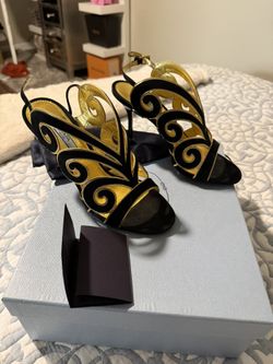 prada shoes