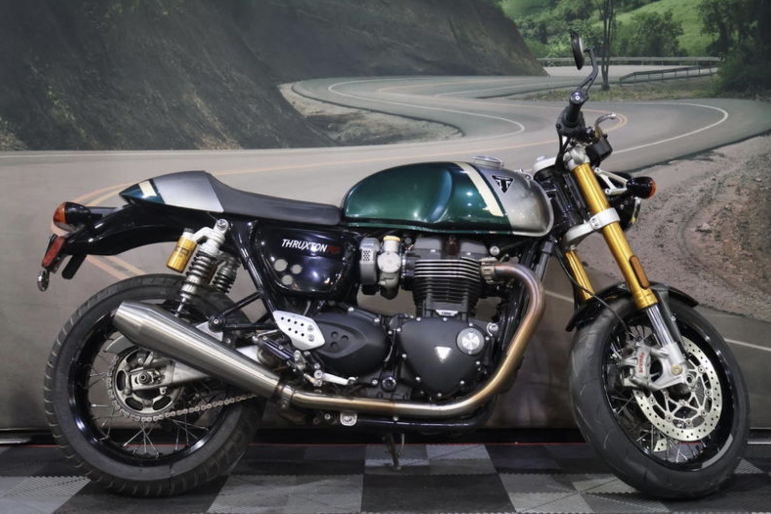 2023 Triumph Thruxton RS Competition Green / Silver Ice