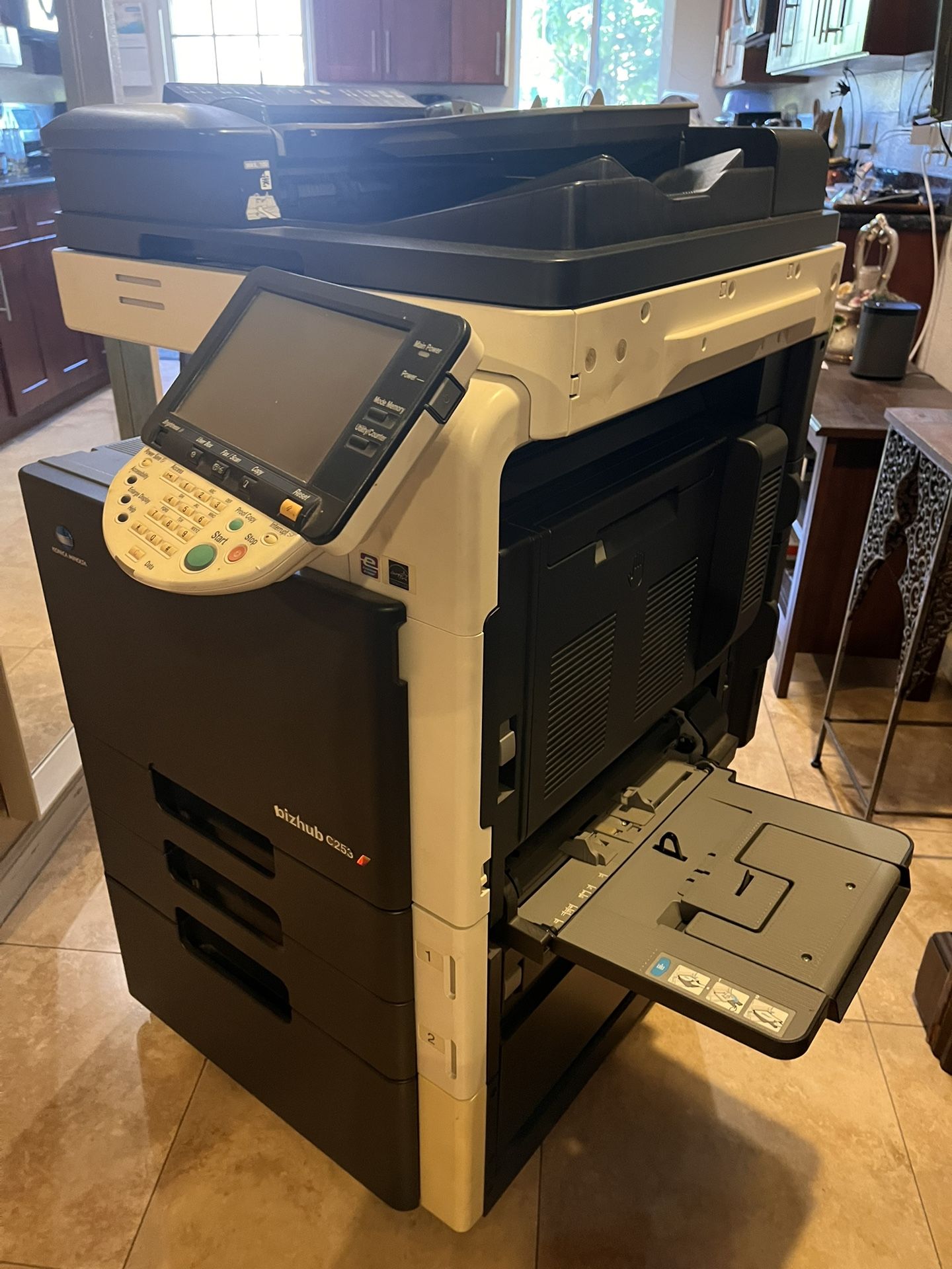 NEGOTIABLE PRICE!!!!KONICA MINOLTA BIZHUB C253, Copier/Scanner/Printer/ Fax Networking Machine
