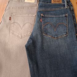 New Levi Mid Rise Skinny Jeans Women's Size 4