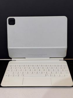Apple Magic Keyboard 11” A2661