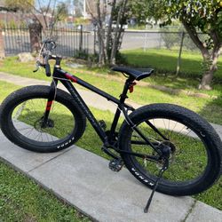 Bike Mongoose Dolomite 26” Fat Tire Bike