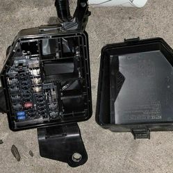 toyota rav4 2019 /2020 parts fuse box