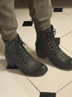 Faded Ankle Black Boots 7.5 Size