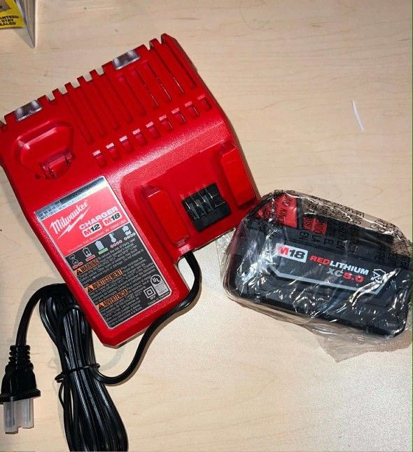 Milwaukee New M18 Charger More Battery Xc5
