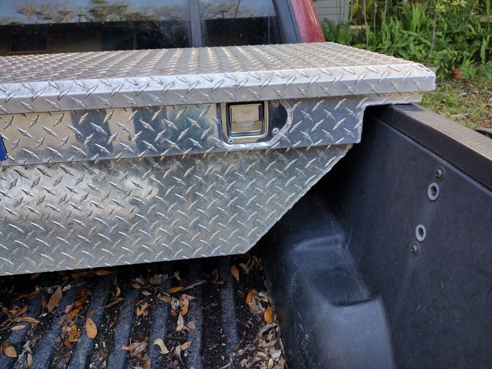 United Welding Services Diamond Cut Steel Toolbox