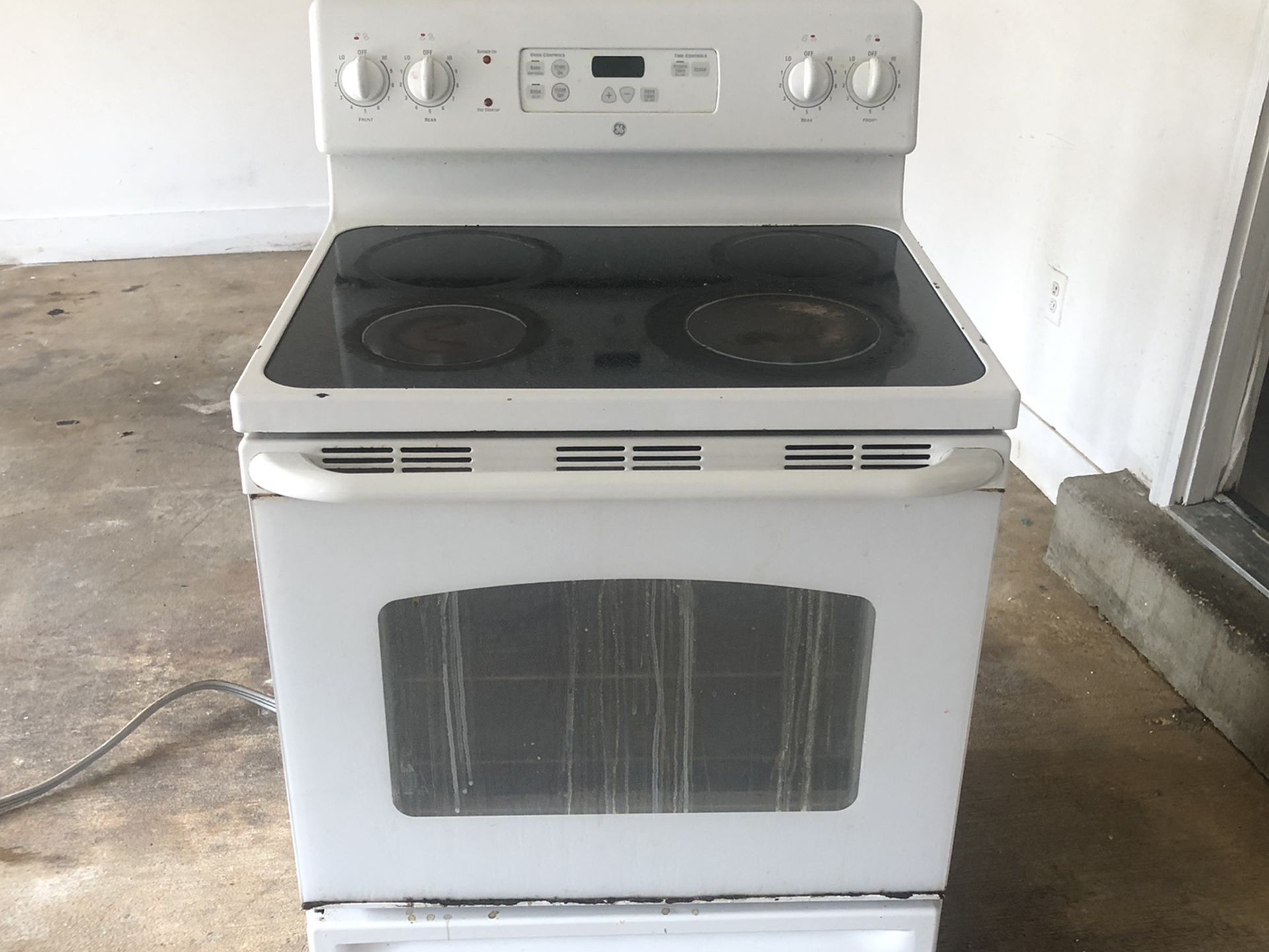 Free Kitchen Appliances and Cabinets !!