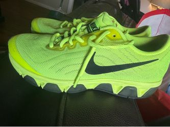Nike tennis shoes