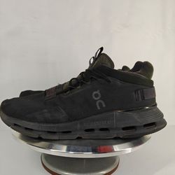 Size 10.5 US Men's On Cloudnova 2 sneakers in an all-black