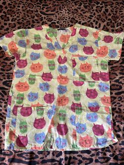 Cat Scrub Top Size Medium