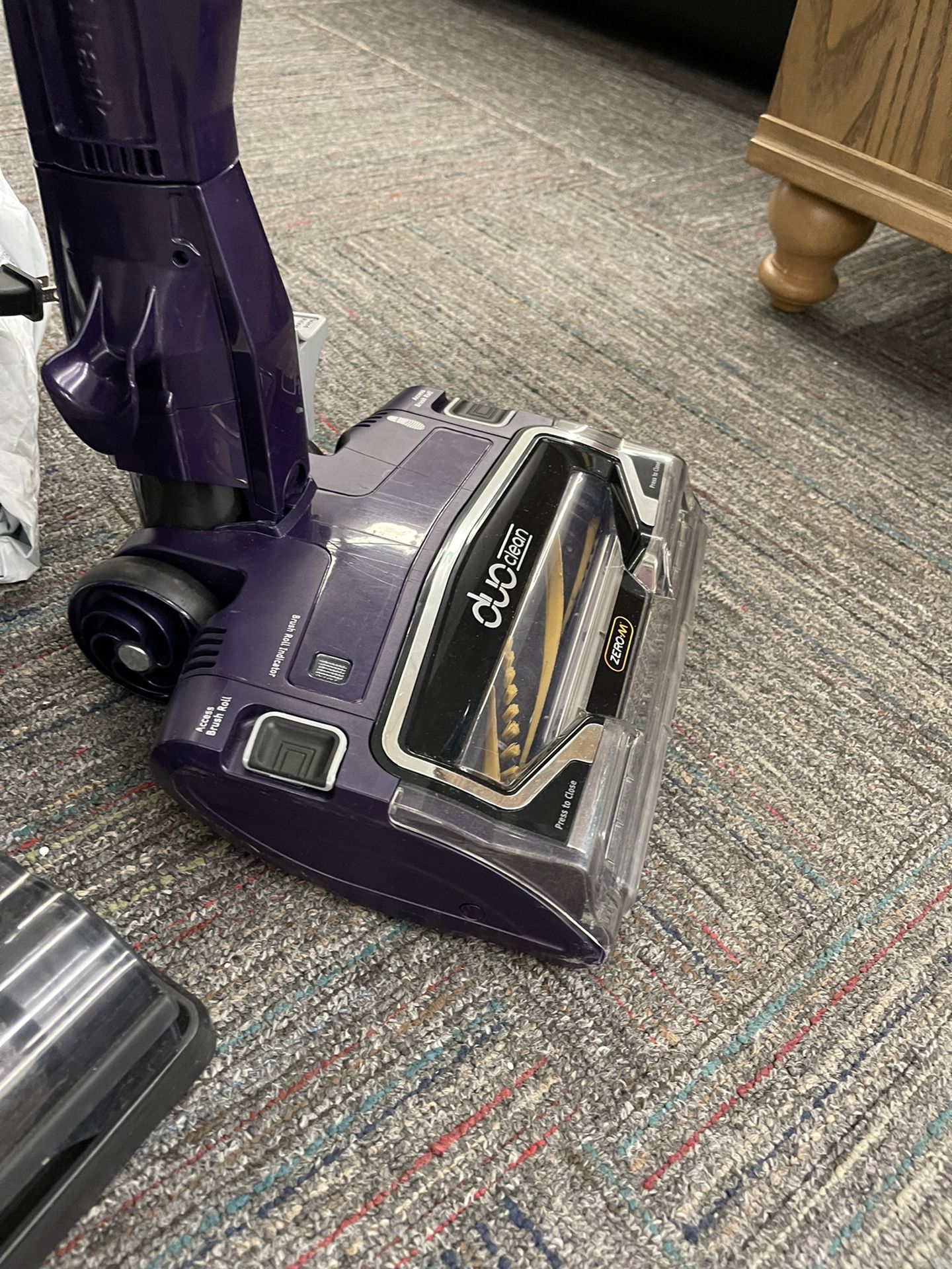 Shark Rocket Pet Pro Corded Stick Vacuum with SelfCleaning Brushroll ZS350 for Sale in Norfolk