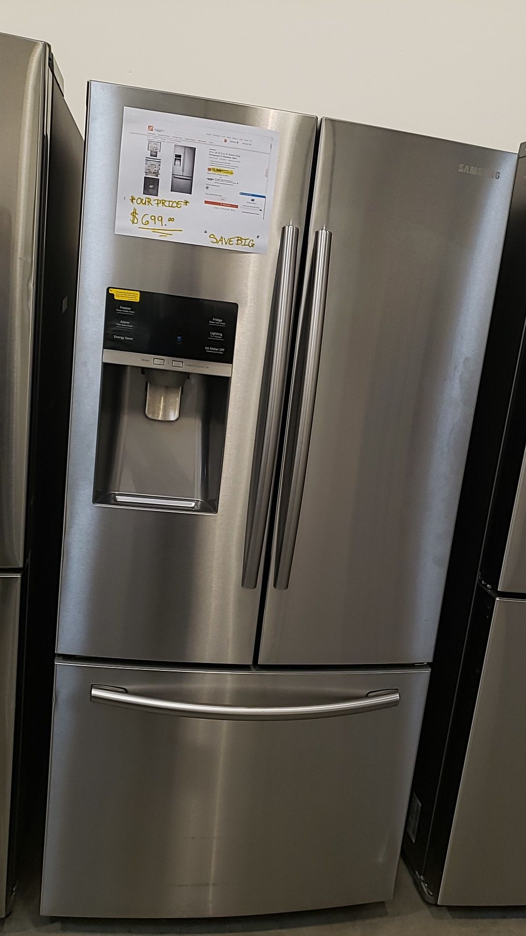 Stainless steel French Door Refrigerator. 33 inches 🚩🚩🚩