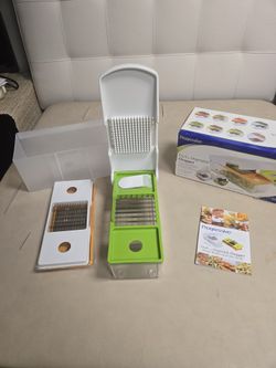 Progressive Fruit and Vegetable Chopper