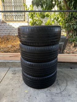 Set of 4 235/40/19 nexen