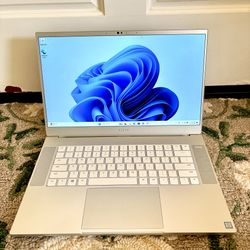 Razer Blade 15 Gaming Laptop (i7-9750H, 16GB Memory, 512GB SSD, RTX 2070 Max-Q)