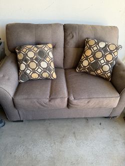 Gray Fabric Loveseat with Accent Pillows