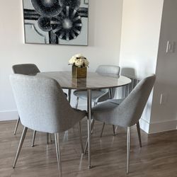 Table and 4  Chairs Set
