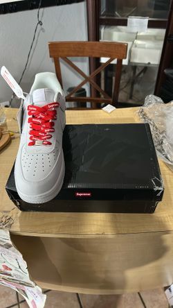 Nike Air Force 1 Low “Supreme” White