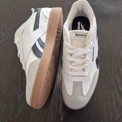 Reebok shoes size 8.5 men or 10 women