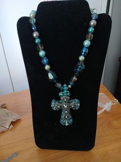 Wooden cross necklace 20 inches