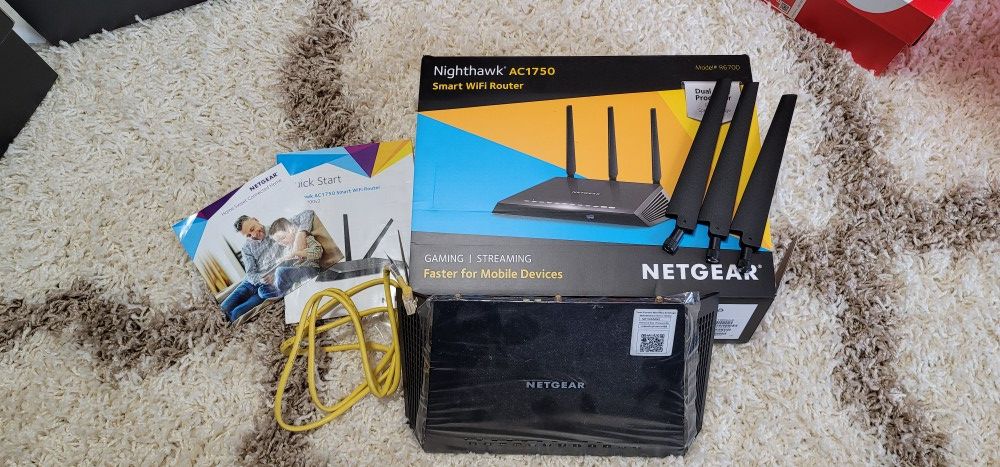 Selling USED Nighthawk AclC1750 wifi Router $60