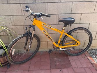 Specialized Hardrock Sport Mountain Bike – Front Suspension