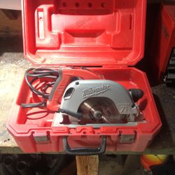 Milwaukee Skill Saw