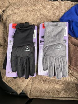 Woman’s gloves