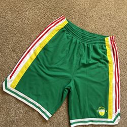 ADIDAS / Bob Marley Ol’ Skool OG Original JAMAICA Athletic BASKETBALL Shorts w/ Pockets / Men’s 2XL / Excellent Condition! / Green, White Red & Yellow