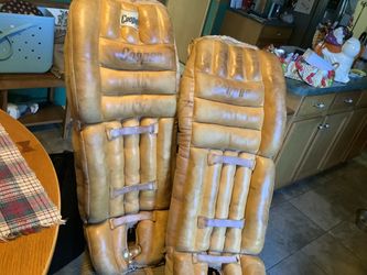 vintage 1980s Cooper GP58 Cowhide ice hocky goalie pads Excellent condition all straps work, no rips or issues. 30” in length. Well take care of Plain