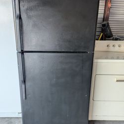 Plugged In And Working Right Now. DELIVERY 🚚 AVAILABLE.