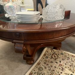 Round mahogany coffee table 