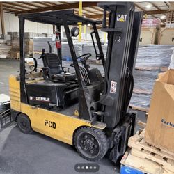 Forklift 